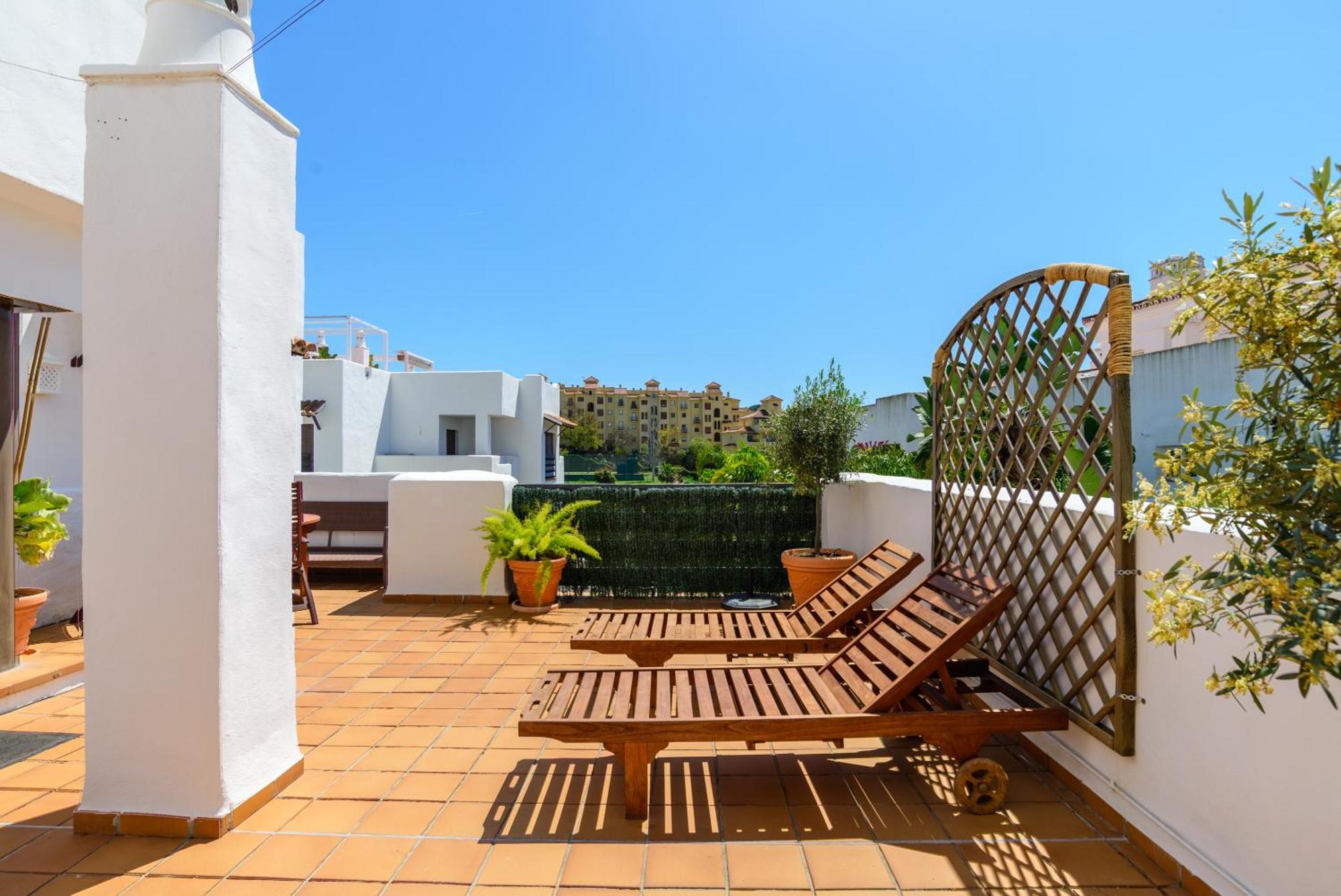 Golf Hills Bed and Breakfast Estepona Exteriör bild